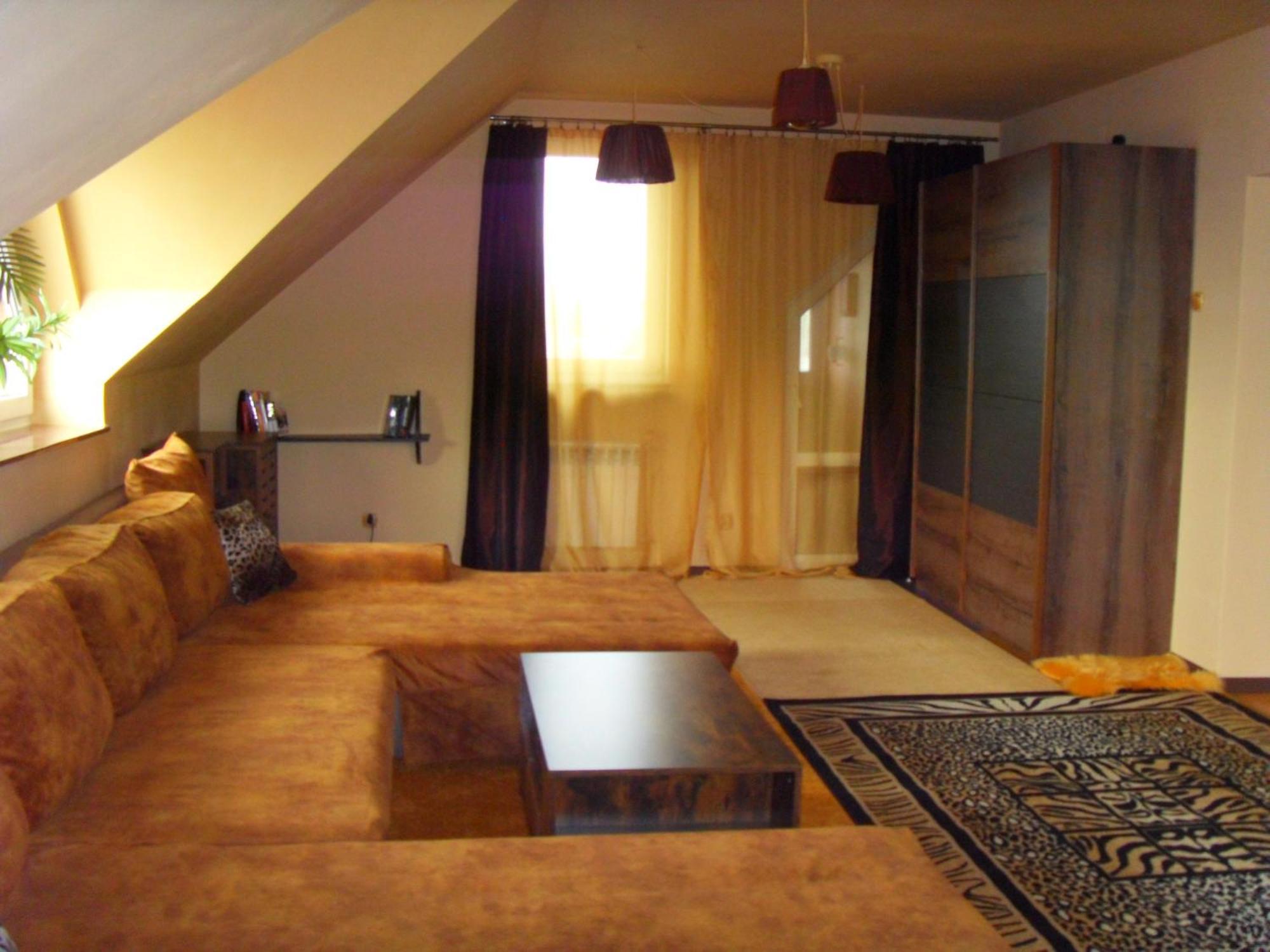 Attic Apartment With A View Of The Castle Malbork Exterior photo