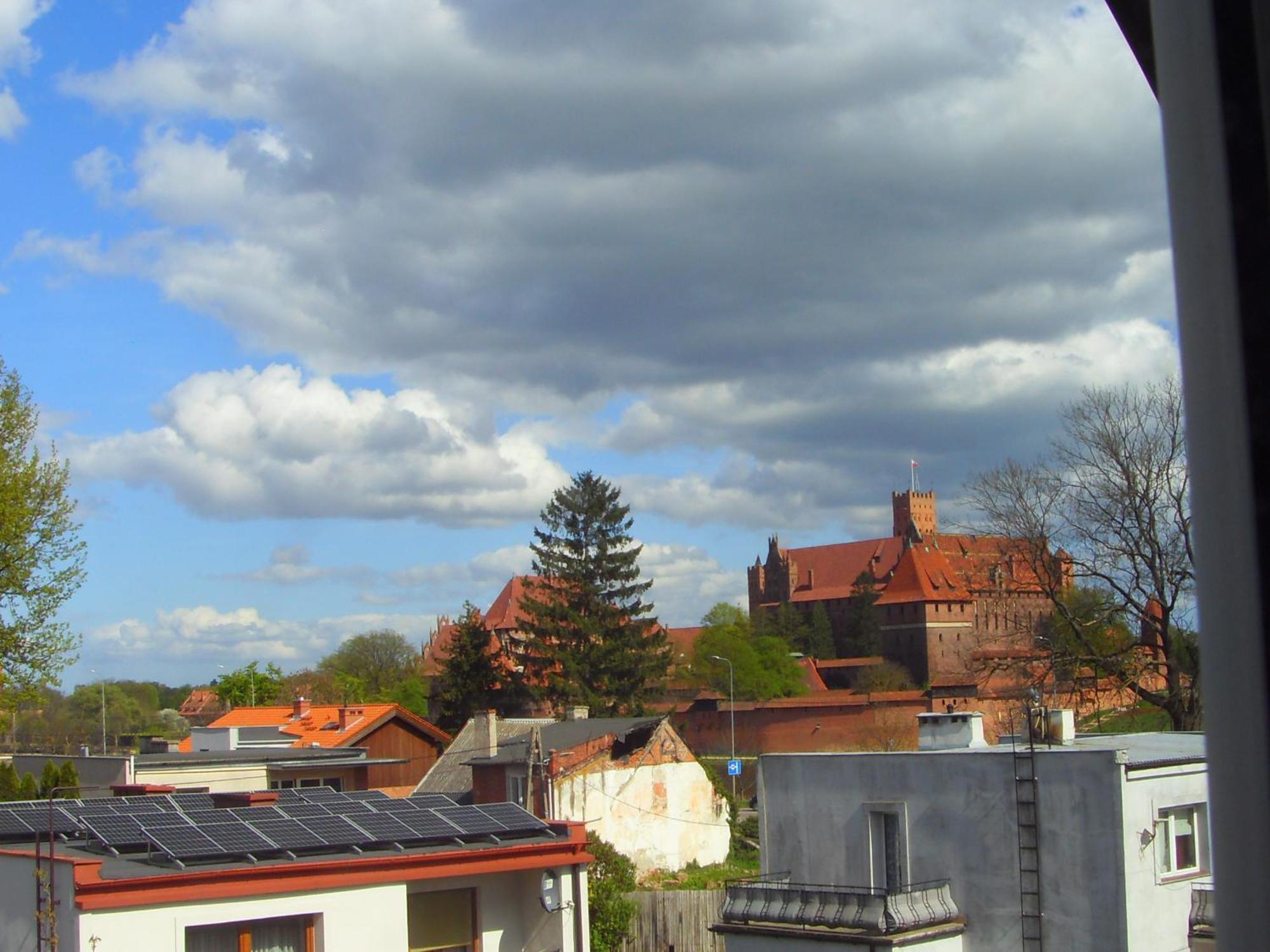 Attic Apartment With A View Of The Castle Malbork Exterior photo