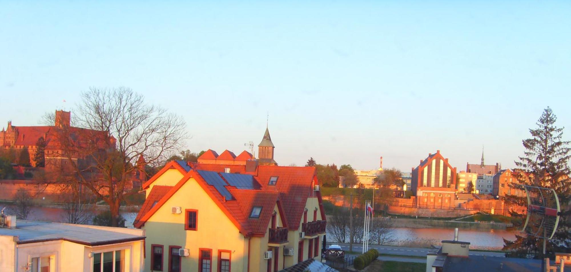 Attic Apartment With A View Of The Castle Malbork Exterior photo